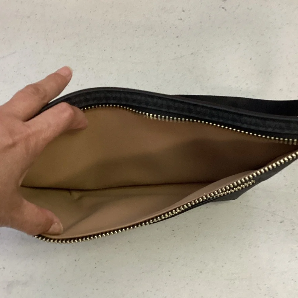 Michael Kors BNWOT Black Belt Bag with Gold Accents - Picture 5 of 5